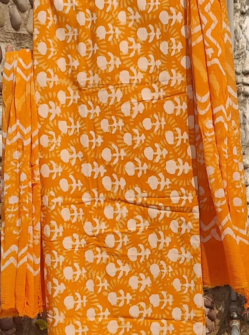 MUSTARD YELLOW BLOCK PRINT COTTON SUIT SET.