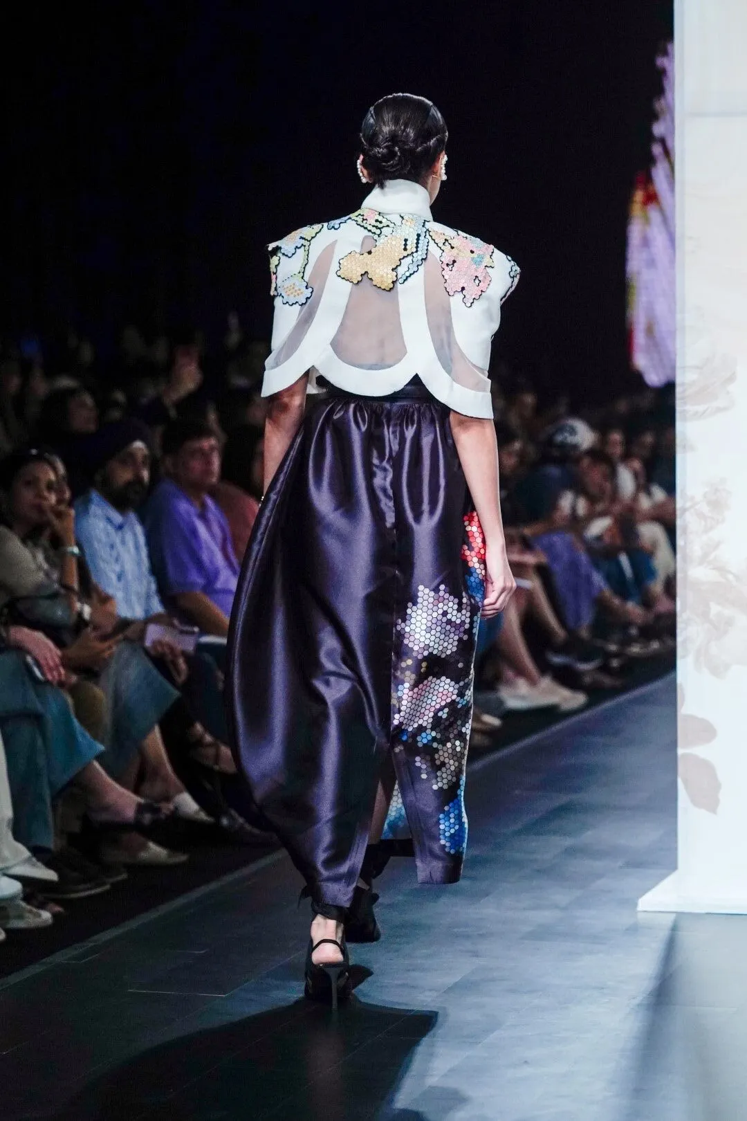 THE HEXAPPLIQUE CROPPED KIMONO SET
