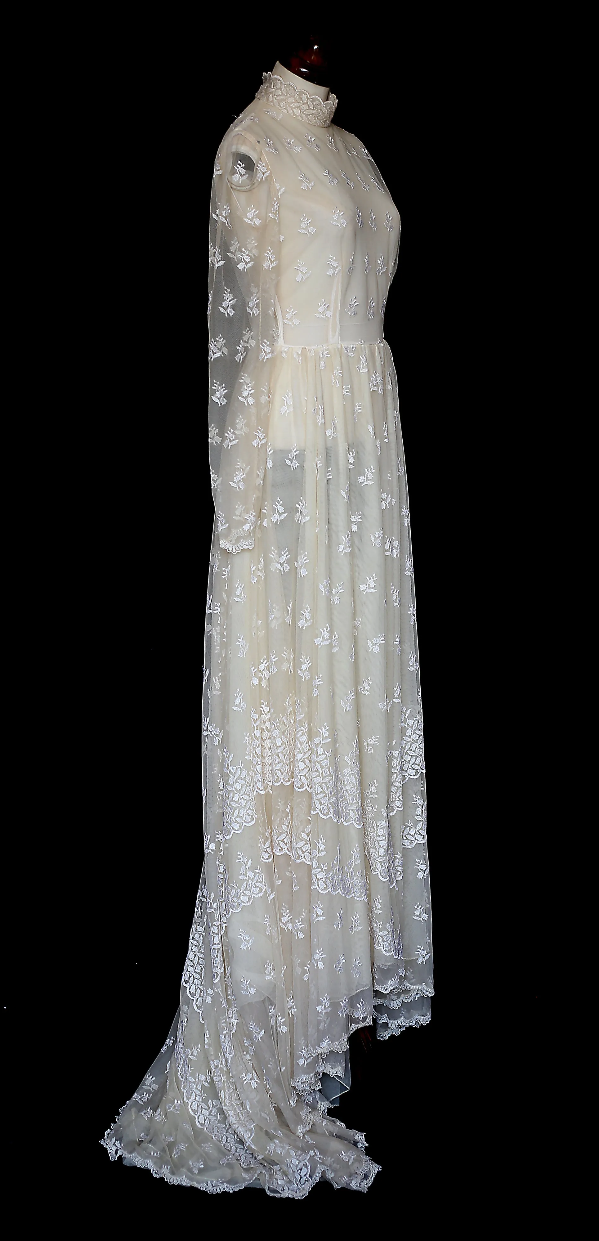 Vintage 1970s Edwardian Style Cream Lace Wedding Dress
