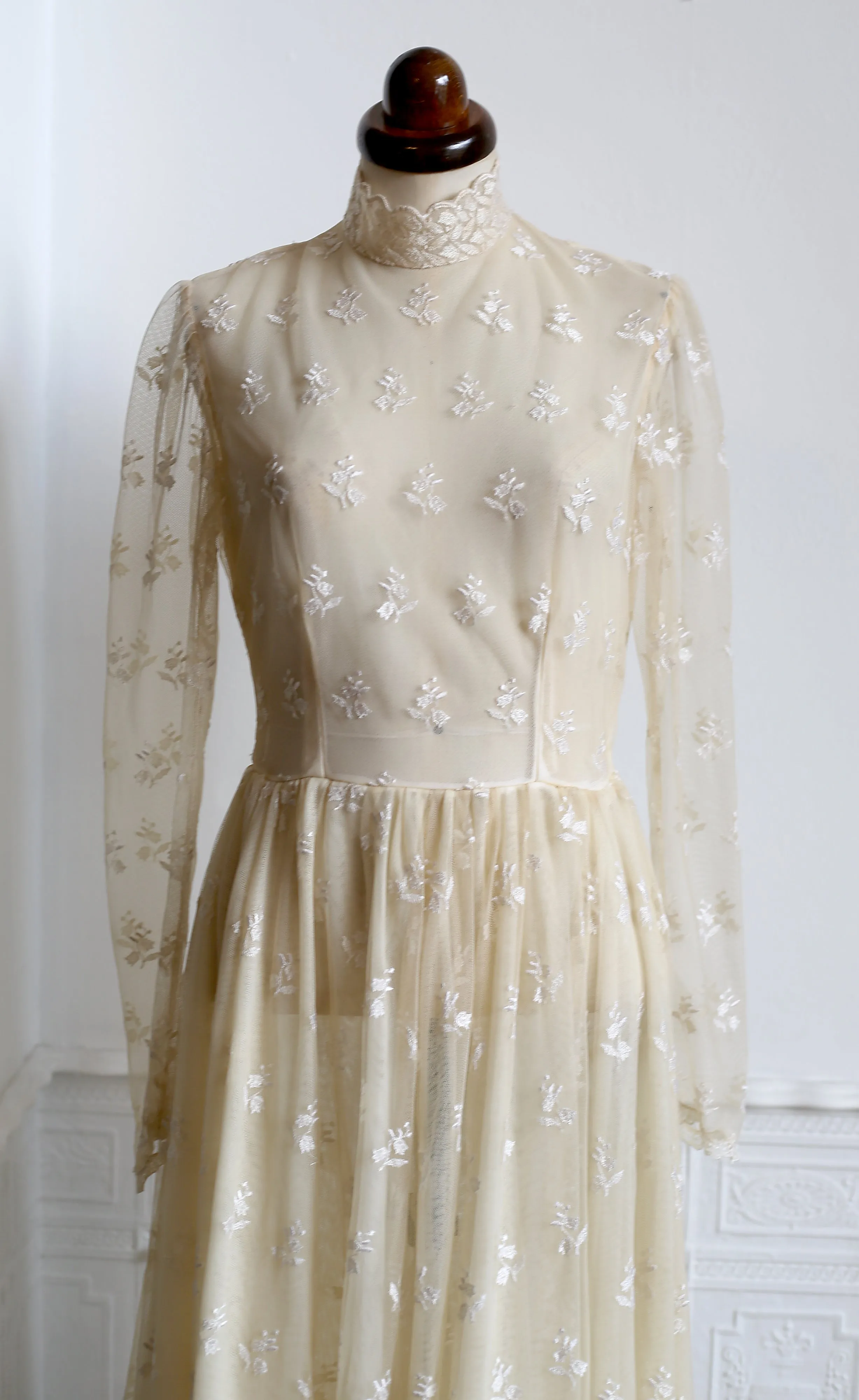 Vintage 1970s Edwardian Style Cream Lace Wedding Dress